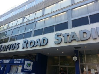 Stadion Loftus Road, Liliput London yang Menyajikan Kenyamanan