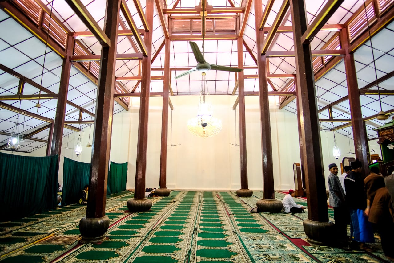 Dalam Masjid Agung Banten