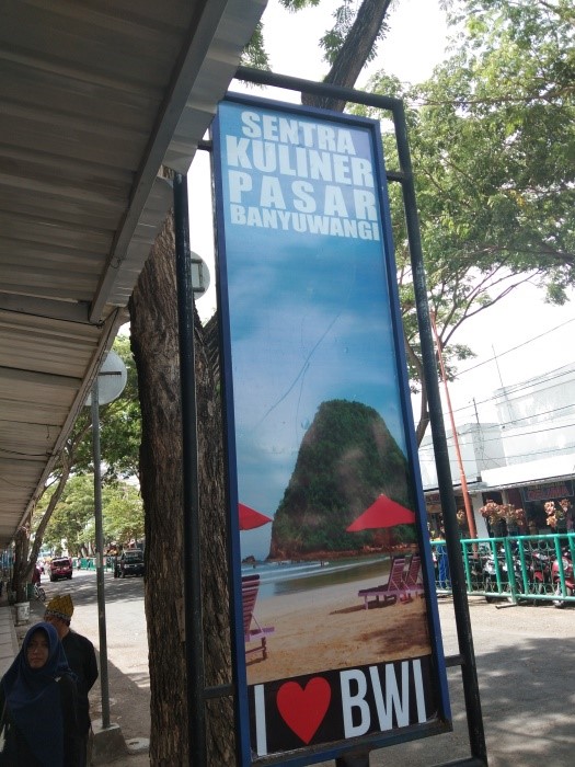 Jajanan Sentra Kuliner Pasar Sritanjung - Banyuwangi