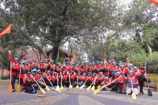 Berfoto sebelum Aksi Riam Jeram