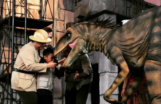 atraksi dinosaurus di dufan Ancol