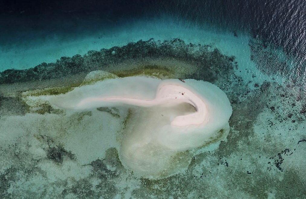 Unik dan Indahnya Pasir Timbul Meko - Laut Flores