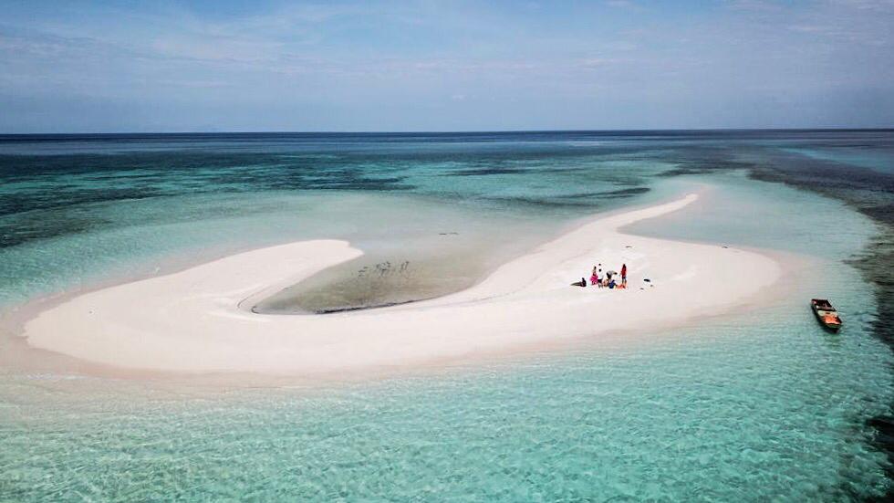 Pasir Timbul Meko - Laut Flores