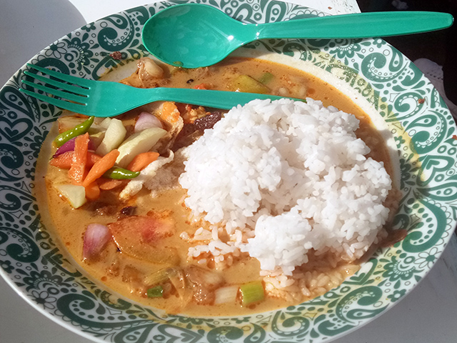 Soto Tangkar dan Sate Kuah H.Diding