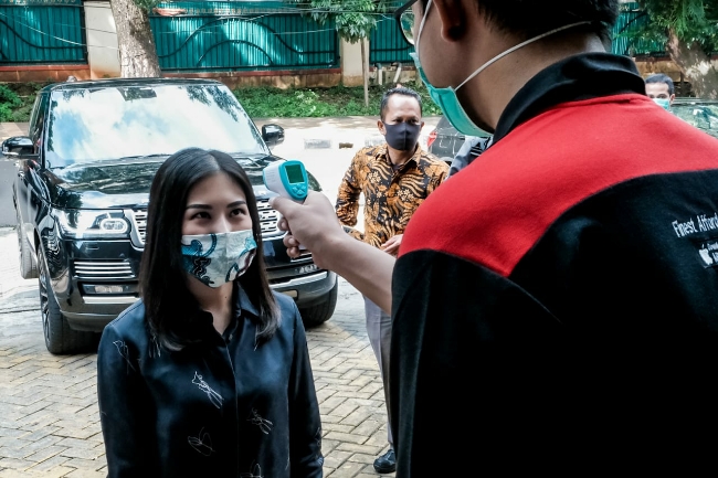 Masyarakat Antusias Ikuti Gerakan Masker Kain