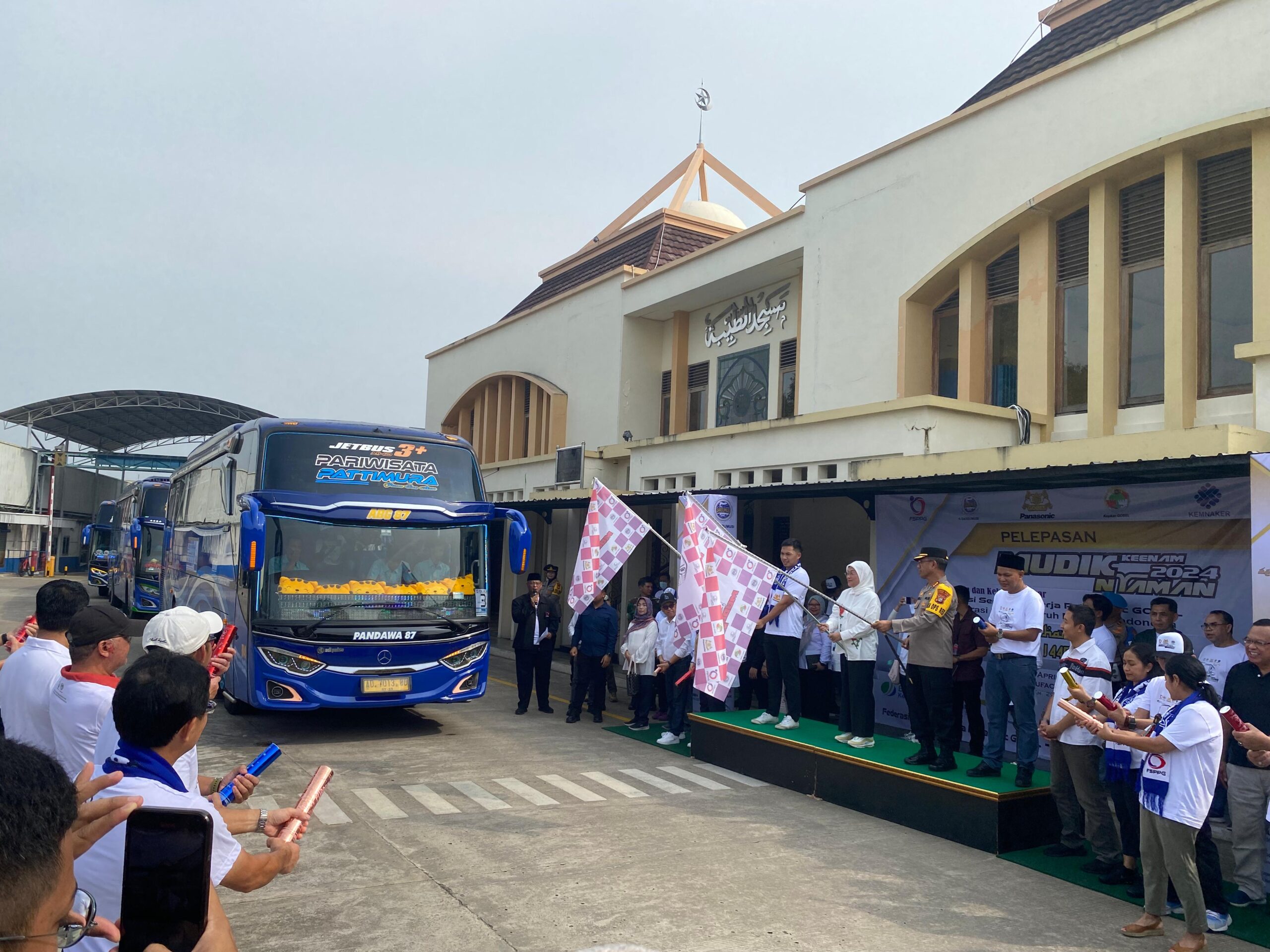 Panasonic GOBEL Gelar Mudik Nyaman bagi Ribuan Pekerja