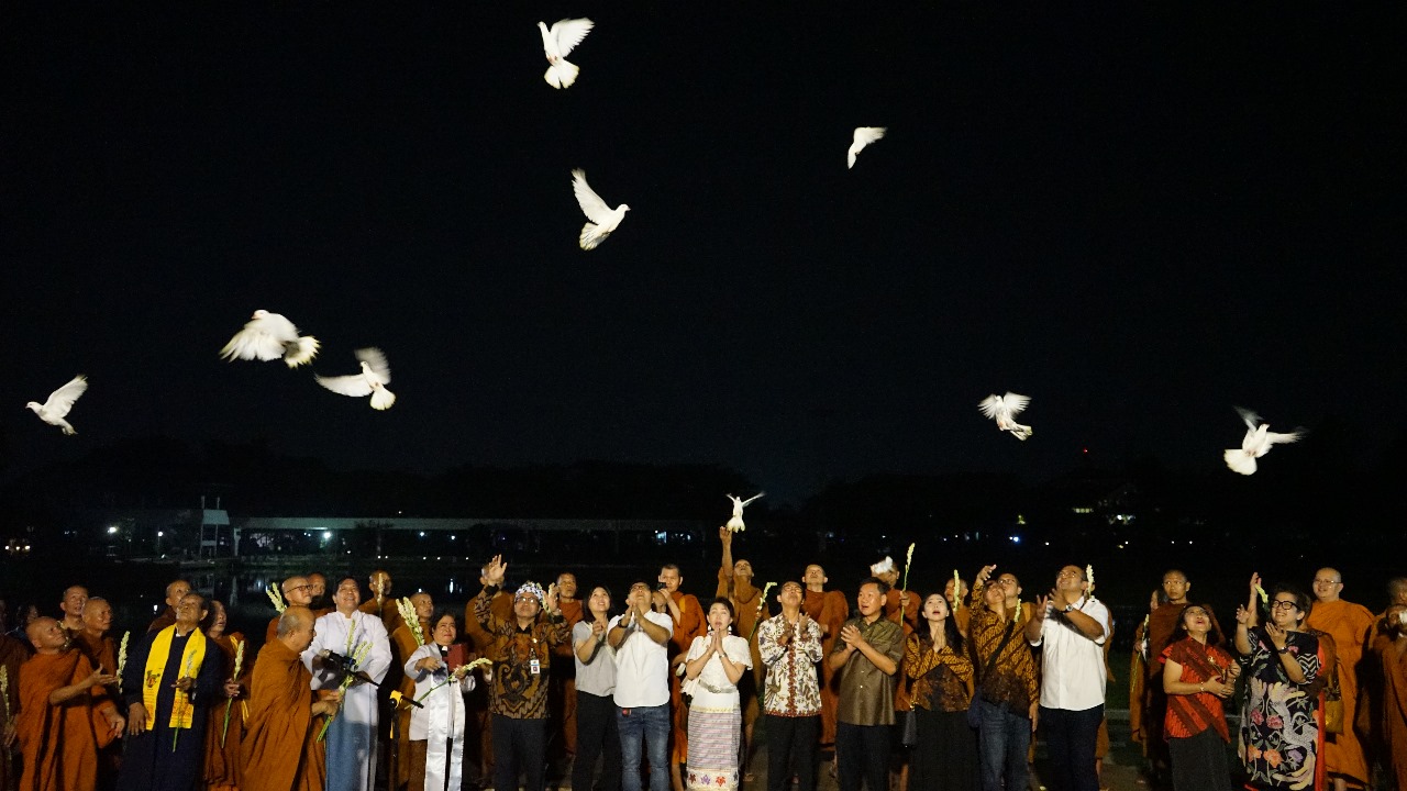 Bhikkhu Thudong, Jalan Kaki Menuju Candi Borobudur Peringati Hari Tri Suci Waisak Nasional 2568 BE