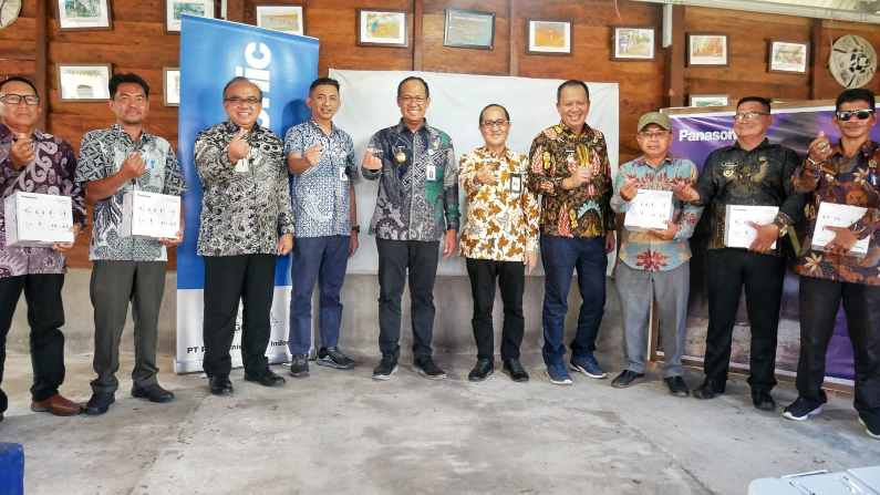 Panasonic Hadirkan Cahaya untuk Kehidupan Lebih Baik di Bangka Belitung Melalui "Light Up with Heart"