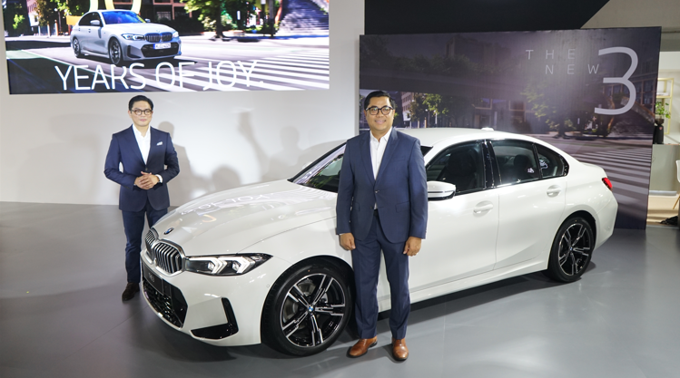 Meluncur di IIMS 2025, BMW 320i M Sport Hadir Dengan Teknologi Terbaru