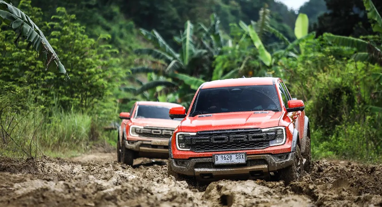 Travelling Pakai Mobil Ford ke Sumatra? Jangan Khawatir, Dealer Terbaru Sudah Hadir di Medan