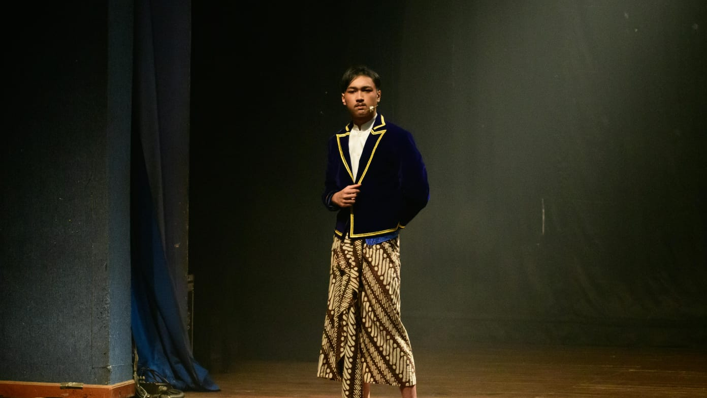Jejak Cinta Tanah Jawa: Mikail Edwin Rizki Hadirkan Teater Musikal Berbasis Sejarah di Usia 17 Tahun