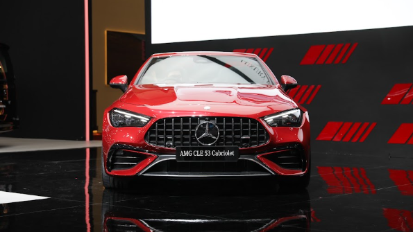 Mercedes-Benz Mempersembahkan Mercedes-AMG CLE 53 Cabriolet Perdana di Indonesia pada GIIAS 2025