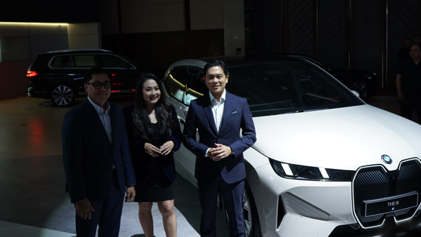 BMW Bawa Jagoan Terbarunya iX xDrive45 Pada Pameran GIIAS 2025