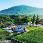 Ketep Pass Magelang panorama pegunungan Merapi Merbabu