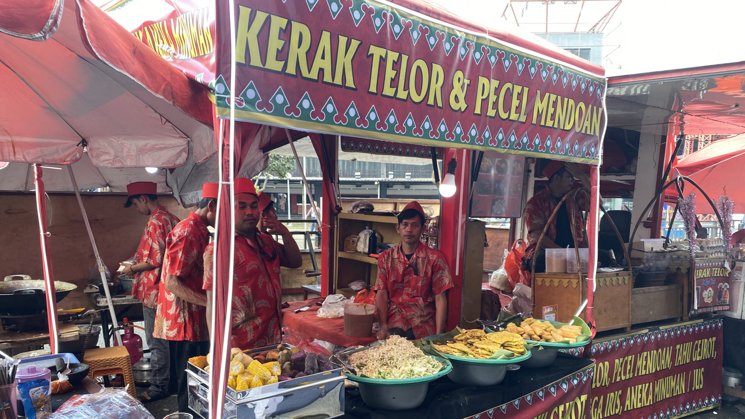 Kerak Telor Hadirkan Cita Rasa Betawi di Area Kuliner Acara